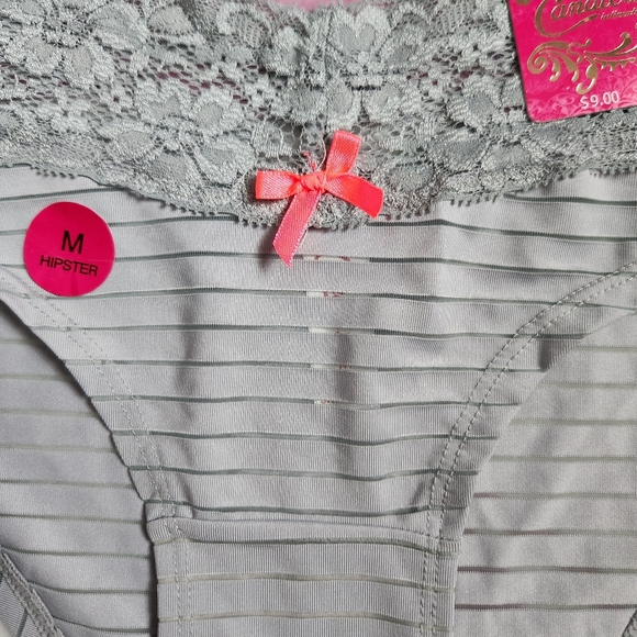 2 Pairs Of Medium Panties - Picture 5 of 6